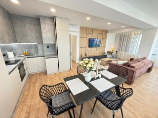RentNow Large and Cozy Apartment in the Center, Parking - Chişinău - 0