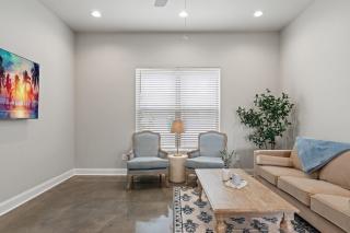 NEW Youngsville Escape KING Beds Cajun Luxury WiFi - Youngsville - 8