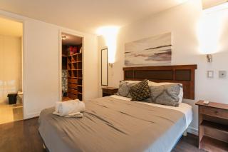 Spacious apartment steps away from Parque Arauco - Santiago - 6