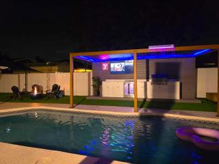 Sleeps 17! Beach & Heated Pool, 10 minutes to all Tampa attraction! - 6