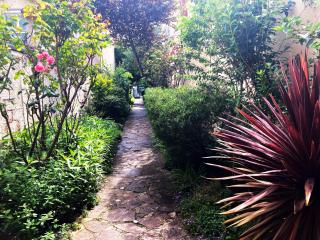 Appartement calme avec jardin - 8