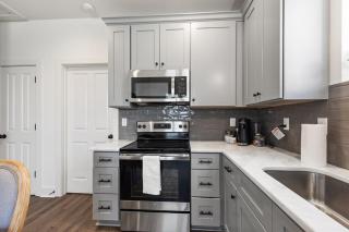 NEW Vermillion House KING Bd Cajun Luxury Book Now - 3