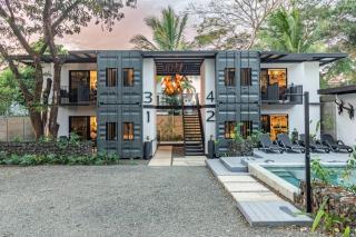 Z102 Studios, 4 Industrial Beach Condos w Pool! - 6