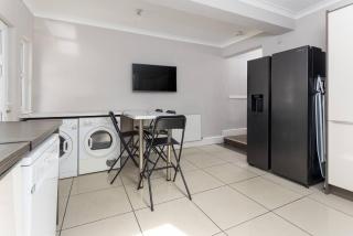 Jubilee House - Free Parking, Self Check-In, Fast WiFi and Smart TV - 7
