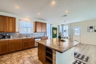 3302 Charming 5-BR Home - San Antonio - 4