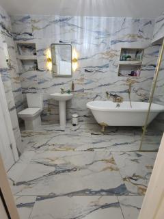 One Bed and Bath in Rochford - 6