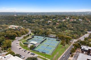 Vibrant Austin Getaway Balcony, King Bed & Minutes to Downtown! - 6