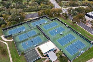 Vibrant Austin Getaway Balcony, King Bed & Minutes to Downtown! - 9