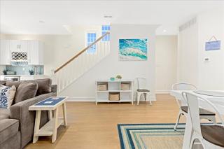 Spacious Newly Built Townhouse 2 blocks to Beach - 1