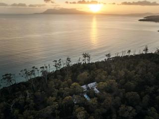 The Pavilion - Luxe retreat on coastal acreage - Orford - 4