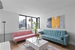 Private Apartment with Breathtaking Downtown View and Free Parking - 9