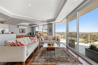 Seabreeze - Beach House W Pool - Sidney - 3