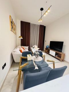 Elegant 1BR Apt in JVC Dubai with Spacious Balcony & City Views - 7