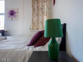 Wood Hus Lodge Cosy Large Family Room 4 - Stoke on Trent - 2