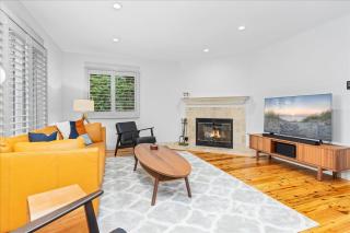 Luxurious 3BR Retreat in Serene Cape May Point - 5