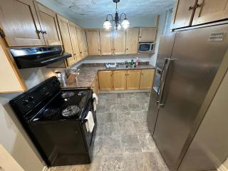 Spacious Basement Suite - 6