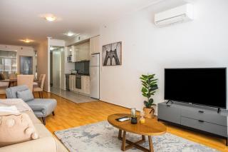 Stylish Studio With Pool & Gym in Heart of Sydney - 3