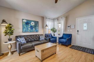 Last Springs Family Retreat with Views - 1