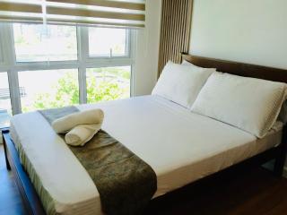 Abreeza Studio Suite T2-815 - Perfect Staycation with Full Kitchen, AC, Wi-Fi, Resort-style Pool - Davao - 9