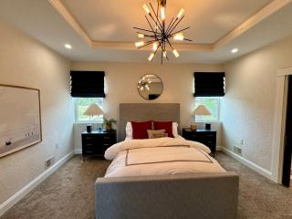 Waterfront Resort Escape - - 5