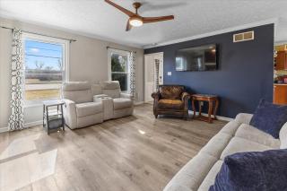 Tranquil Escape on 1 Acre Near Eagle Creek - Indianapolis - 2