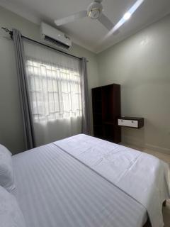 Blue wave loft private room - Dar es Salaam - 4