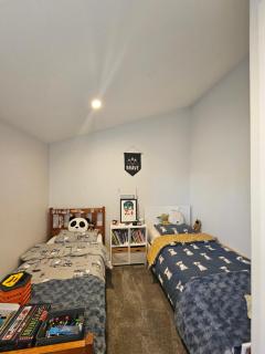 Sandy Paws Beach House - Papamoa - 1
