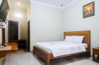 Joglo Manggisan Syariah Kotagede Mitra RedDoorz - Yogyakarta - 0