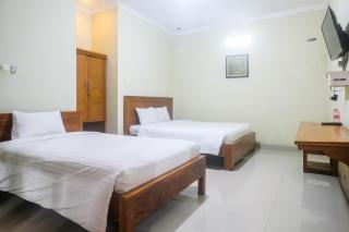 Joglo Manggisan Syariah Kotagede Mitra RedDoorz - Yogyakarta - 7