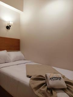 Antique Pyramids Inn - 2