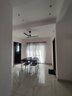 Isiri Service Apartment - Bangalore - 3