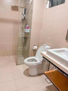 Starry x 4 pax Studio Room FREE Netflix and wifi - Masai - 9