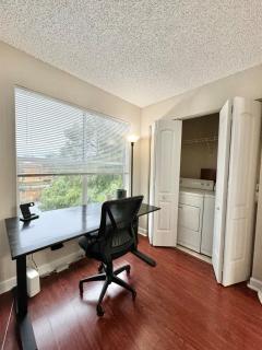 Mid-Century Loft with 11a-8p Check-In - 5