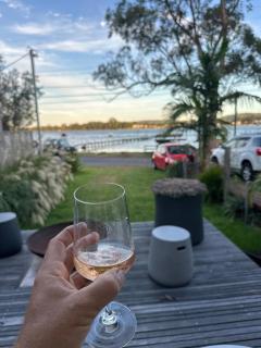 Phegans Bay Waterfront Haven - Blackwall - 9