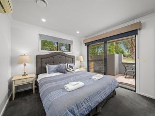 Lake View Villa - Lake Hume - 9