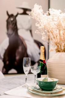 Fabulous 1BR in Dubai Marina near Beach With Sea Views - 2