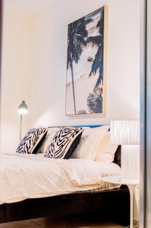 Fabulous 1BR in Dubai Marina near Beach With Sea Views - 1