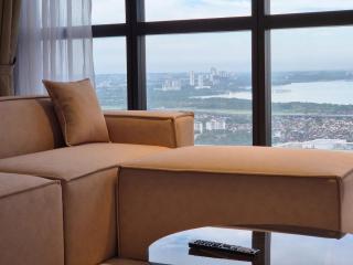 Stunning 4BR Sky Retreat 42nd Floor View Sleep 8 - Johor Bahru - 8