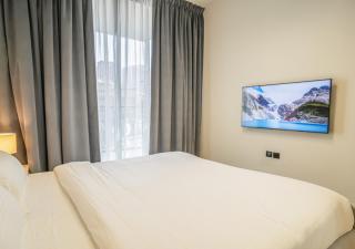 Spacious 3BR Apartment in JVC Dubai Modern & Cozy Stay - 5