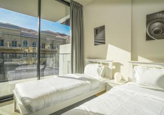 Spacious 3BR Apartment in JVC Dubai Modern & Cozy Stay - 1