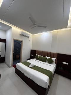 Epic Star Hotel And Resort - Amritsar - 4