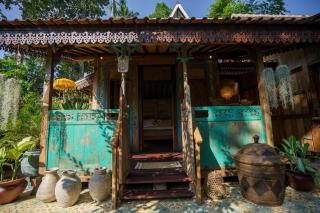 Tropical Traditional Indonesian Wooden Cottage in Ubud - Ubud - 3