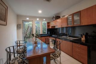 Pasteur Beautiful Luxury Home - Bandung - 1