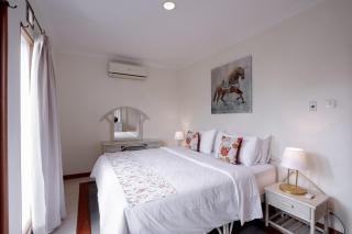 Pasteur Beautiful Luxury Home - Bandung - 5