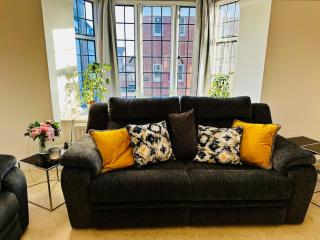 Luxurious apartment-London-GerrardsCross-Wembley-Parking-sleeps4 - Gerrards Cross - 2