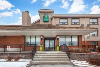Quality Hotel - Burlington - 9