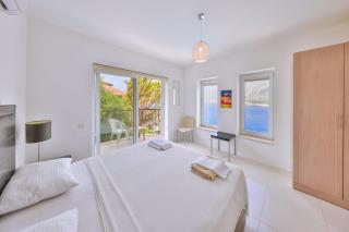 Villa June with spectacular views, 50 mt to the sea - Kaş - 2