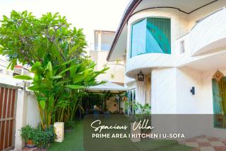 Low-Rise House for Groups Near BTS & EmDistrict For Spacious Cozy Stay - Banguecoque - 9