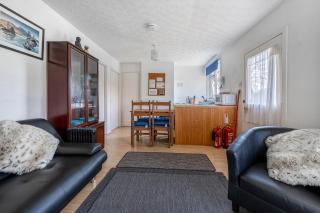 2 Bed Chalet - Sleeps 4 - River and mountain views - 5