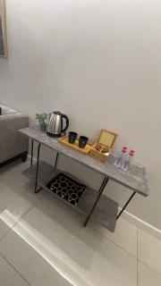 شقة أنيقة غرفتين نوم وصالة مودرن 013l - Riyadh - 7